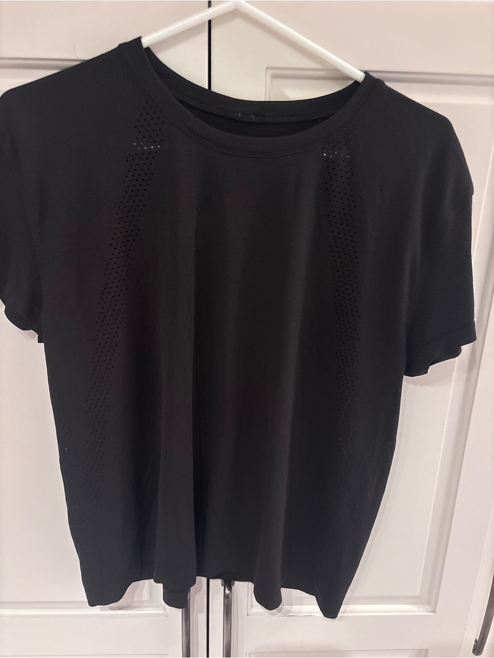 Women’s lululemon size 12 swiftly shirt